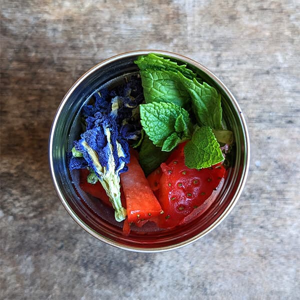 Butterfly pea infusion strawberry and mint